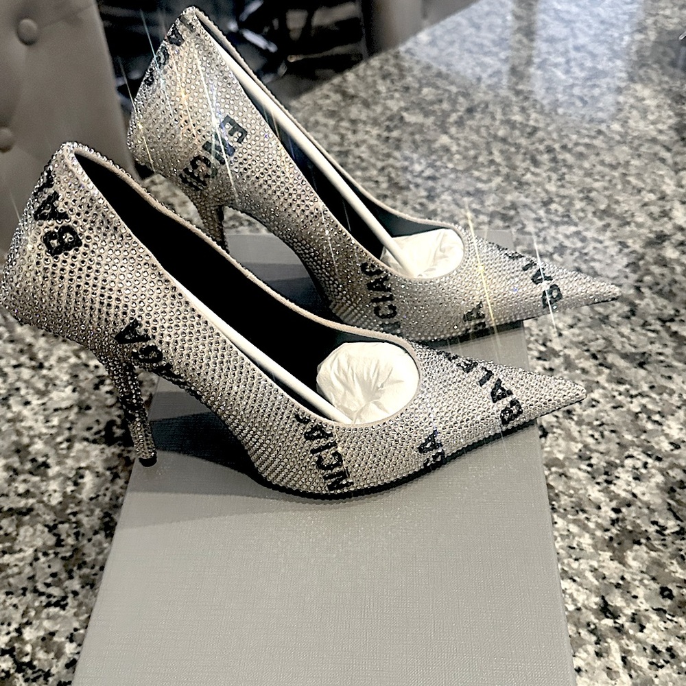 Authentic Balenciaga Rhinestones Embellished Pointed-Toe Pumps size 37